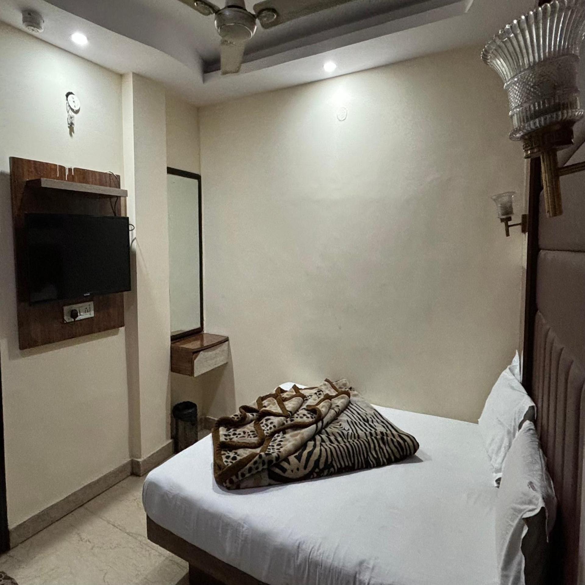 Hotel Pk International Near By New Delhi Station I Couple Friendly Zimmer foto